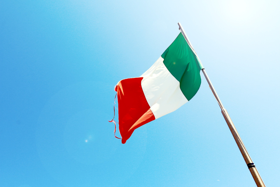 Lebih 600,000 Permohonan Banjir Itali Loteri Visa Kerja 2024