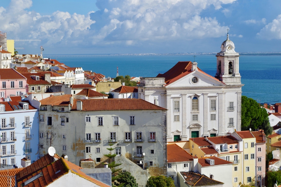 Lisbon Meluluskan Penggandaan Cukai Pelancong Mulai September