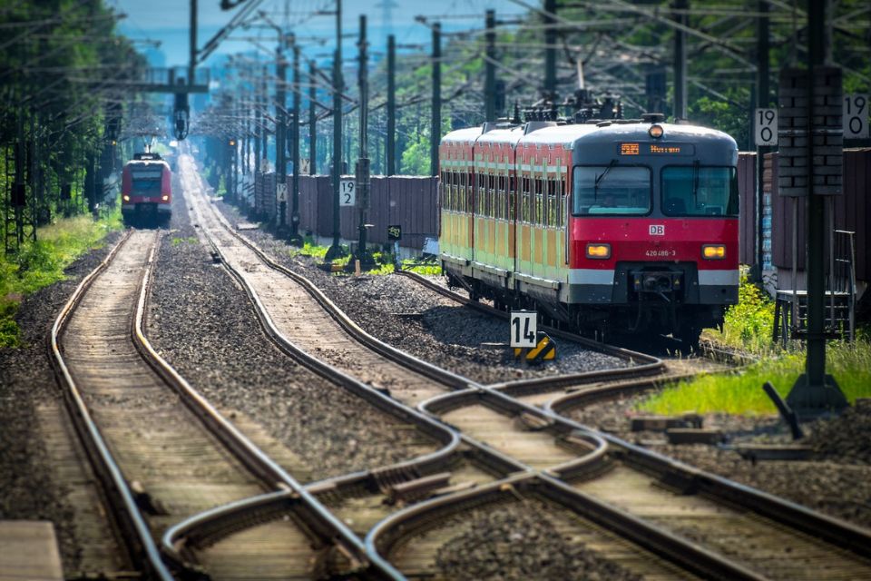 Latvia Mempertimbangkan Memperluaskan Laluan Kereta Api Penumpang untuk Menyambung Tartu dan Riga